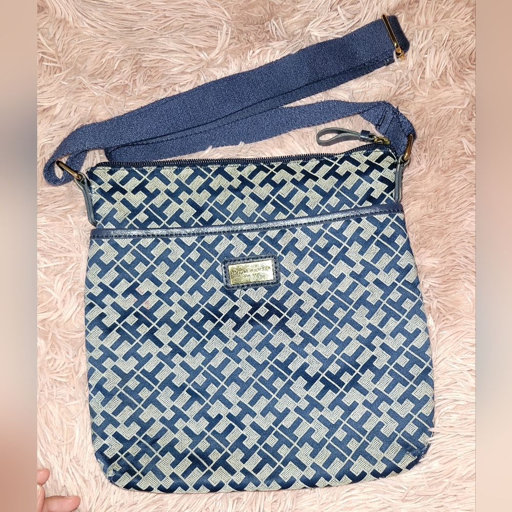 Tommy Hilfiger crossbody bag